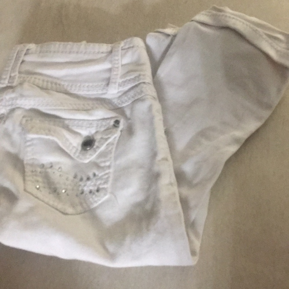 White capris